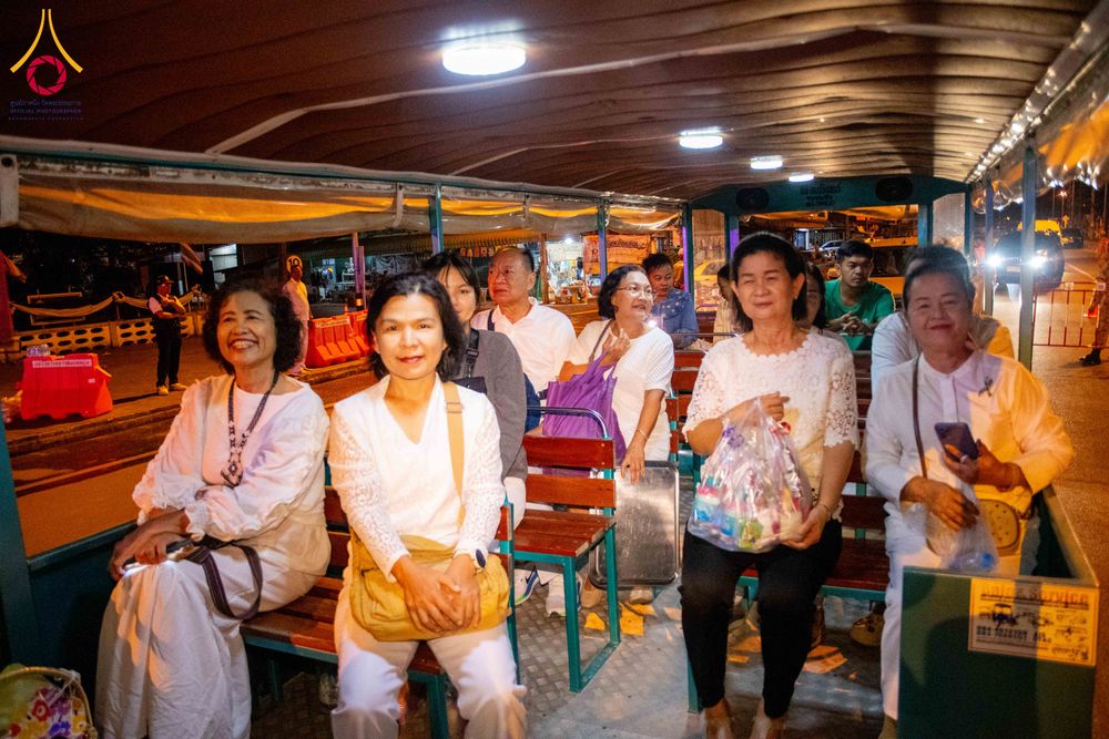 ภาพ No.281478:วันอาทิตย์ที่ 28 ธันวาคม พ.ศ.2568 ตักบาตรพระ 1000 รูป ปีที่ 1 ทำบุญเมืองสตูลส่งท้ายปี ณ หน้าโรงเรียนสตูลวิทยา จ.สตูล