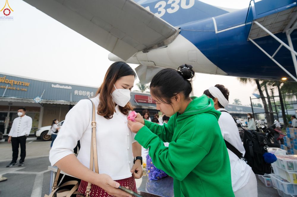 ภาพ No.321007:วันอาทิตย์ที่ 12 เมษายน พ.ศ 2569 พิธีตักบาตรปี๋ใหม่เมืองพระภิกษุสงฆ์ 339 รูป อุทิศถวายพระราชกุศลสมเด็จพระนางเจ้าสิริกิติ์  พระบรมราชินีนาถ พระบรมราชชนนีพันปีหลวง และฉลองเมืองแม่แตงครบรอบ 119 ปี ณ ลานโรงแรมแอร์ไดมอนด์ อำเภอแม่แตง จังหวัดเชียงใหม่