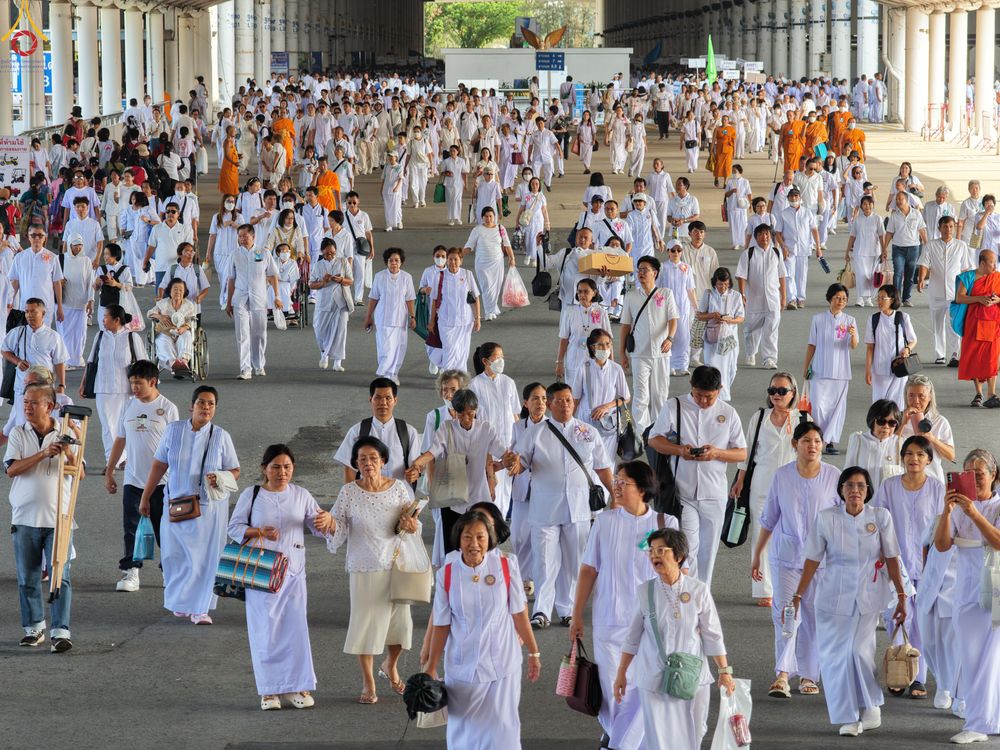 ภาพ No.323919:วันที่ 22 เมษายน พ.ศ.2569 (วันคุ้มครองโลก) พิธีถวายมหาสังฆทาน 40,000 กว่าวัดทั่วประเทศ ณ ลานธรรม พระมหาธรรมกายเจดีย์ วัดพระธรรมกาย