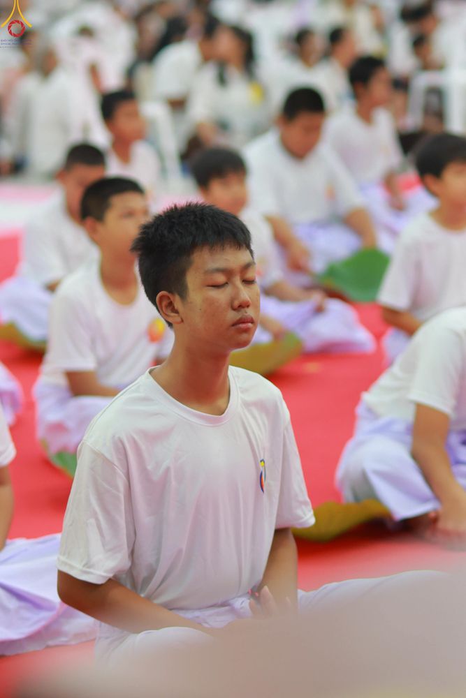 ภาพ No.320056:วันเสาร์ที่ 4 เมษายน 2569 พิธีตัดปอยผม ขอขมาผู้ปกครอง  มอบบาตร-ผ้าไตร และพิธีบรรพชาสามเณร 87 รูป  ณ ศูนย์ปฏิบัติธรรมระยอง(บ้านช่องลม)  ต.บางบุตร อ.บ้านค่าย จ.ระยอง