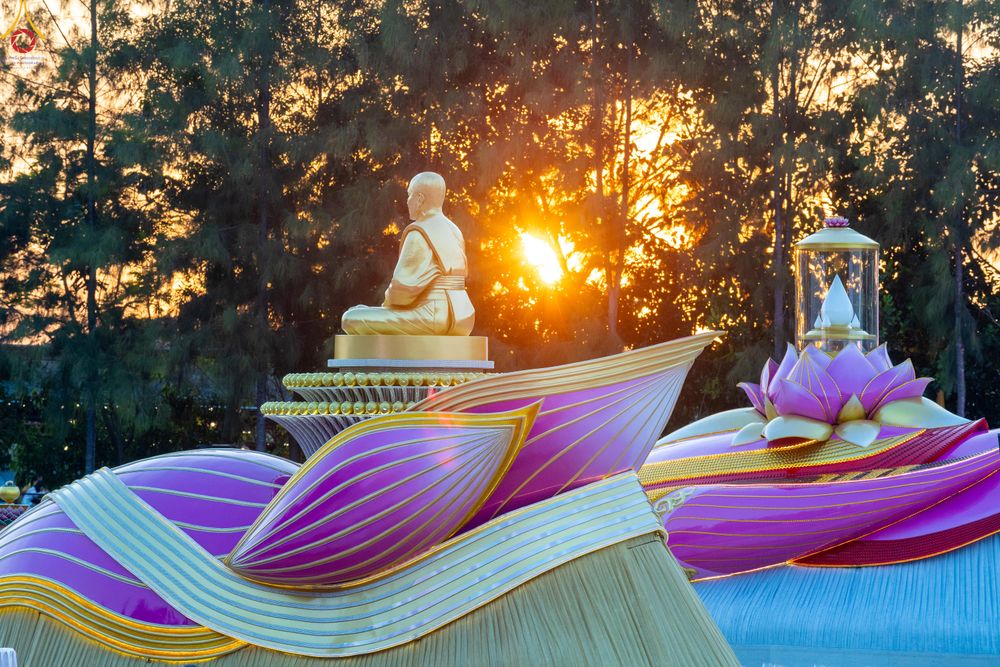 ภาพ No.292045:วันที่ 10 มกราคม พ.ศ. 2569 พิธีจุดประทีปถวายเป็นพุทธบูชา และบูชาธรรมมหาปูชนียาจารย์  ณ อนุสรณ์สถานคลองบางนางแท่น อ.สามพราน จ.นครปฐม ในโครงการธรรมยาตรา กตัญญูบูชา มหาปูชนียาจารย์ พระมงคลเทพมุนี(สด จนฺทสโร) พระผู้ปราบมาร อนุสรณ์สถาน 7 แห่ง ปีที่ 14