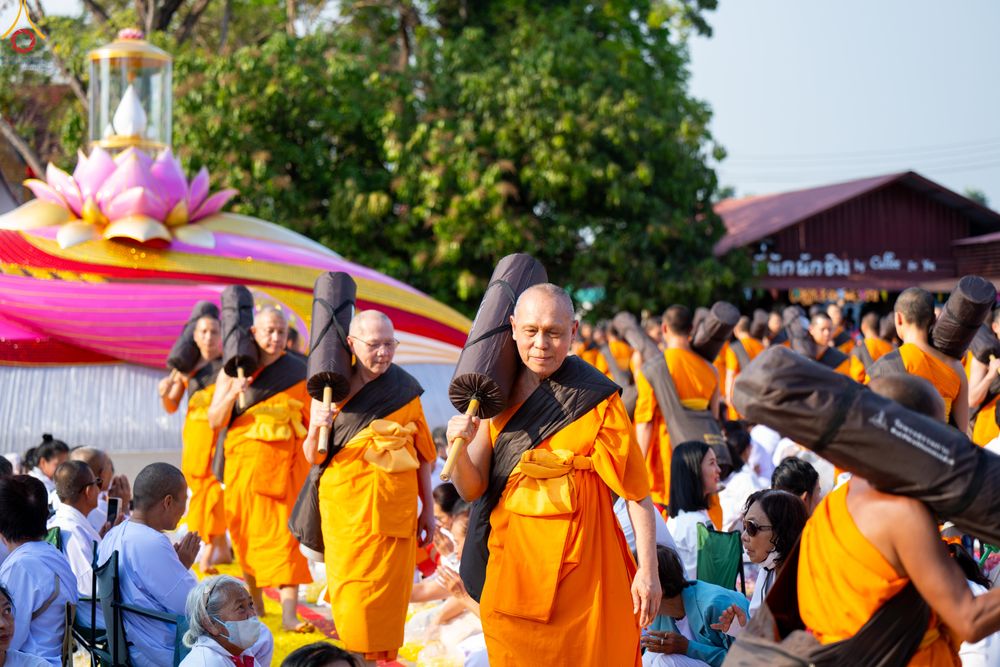 ภาพ No.295230:วันที่ 16 มกราคม พ.ศ. 2569 พิธีต้อนรับพระธรรมยาตรา อนุสรณ์สถานลำดับที่ 4 (ภาพชุดที่ 2) สถานที่เกิดด้วยกายธรรม ณ วัดโบสถ์บน ต.บางคูเวียง จ.นนทบุรี ในโครงการธรรมยาตรา กตัญญูบูชา มหาปูชนียาจารย์ พระมงคลเทพมุนี(สด จนฺทสโร) พระผู้ปราบมาร อนุสรณ์สถาน 7 แห่ง ปี