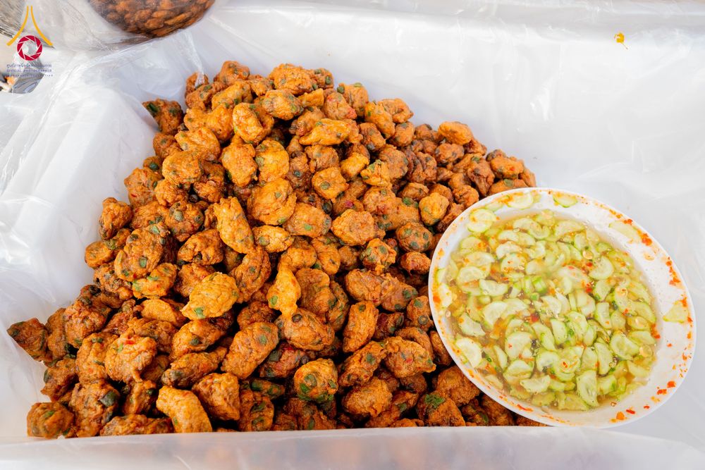 ภาพ No.294908:วันที่ 15 มกราคม พ.ศ. 2569 พิธีถวายภัตตาหารเป็นสังฆทาน แด่พระธรรมยาตรา ณ วัดโบสถ์บน ต.บางคูเวียง จ.นนทบุรี อนุสรณ์สถานลำดับที่ 4 สถานที่เกิดด้วยกายธรรม ในโครงการธรรมยาตรา กตัญญูบูชา มหาปูชนียาจารย์ พระมงคลเทพมุนี(สด จนฺทสโร) พระผู้ปราบมาร อนุสรณ์สถาน 7 แ