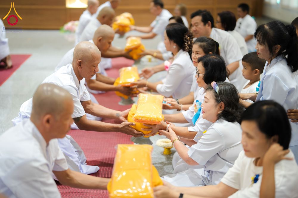 ภาพ No.341300:วันอาทิตย์ที่ 26 กรกฎาคม พ.ศ. 2569 ​โครงการอุปสมบทหมู่บูชาธรรมมหาปูชนียาจารย์ รุ่นที่ ๑ วัดกลางธนรินทร์ ต.บ้านแป้ง อ.พรหมบุรี จ.สิงห์บุรี