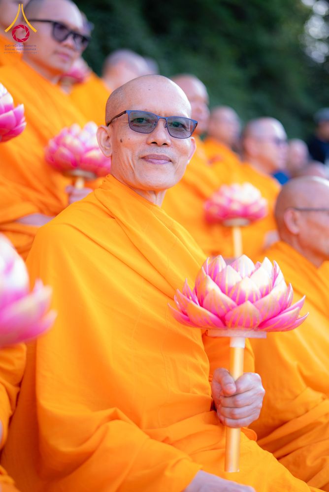 ภาพ No.328937:วันเสาร์ที่ 16 พฤษภาคม พ.ศ.2569 งานเทศกาลโคมวิสาขบูชานานาชาติ หรือ ยอนดึงฮเว  연등회 (Lotus Lantern Festival) ประจำปี 2569 ประเทศเกาหลีใต้