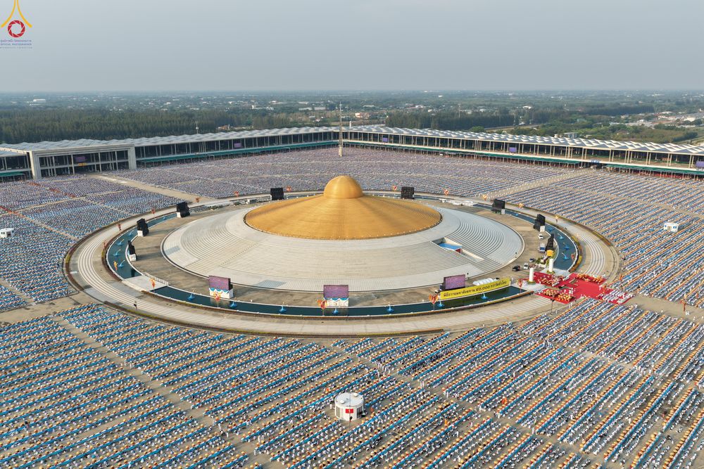 ภาพ No.323958:วันที่ 22 เมษายน พ.ศ.2569 (วันคุ้มครองโลก) พิธีถวายมหาสังฆทาน 40,000 กว่าวัดทั่วประเทศ ณ ลานธรรม พระมหาธรรมกายเจดีย์ วัดพระธรรมกาย