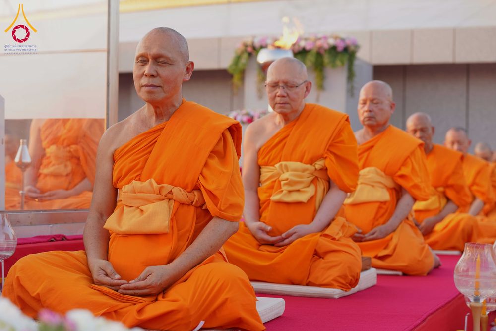 ภาพ No.312047:วันอังคารที่ 3 มีนาคม พ.ศ.2569 พิธีเวียนประทักษิณและจุดมาฆประทีป ณ ลานธรรมพระมหาธรรมกายเจดีย์ วัดพระธรรมกาย