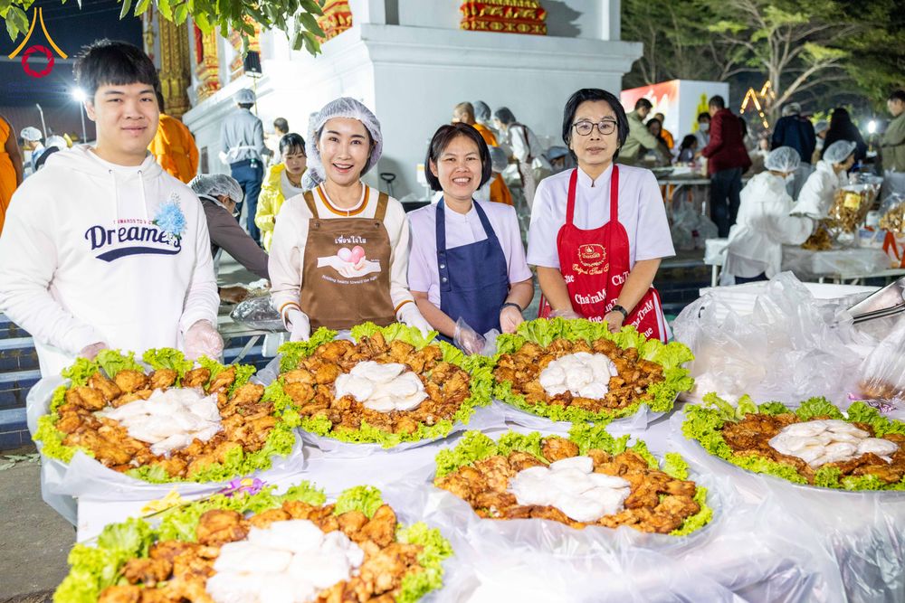 ภาพ No.293716:วันที่ 14 มกราคม พ.ศ. 2569  พิธีถวายภัตตาหารเป็นสังฆทาน แด่พระธรรมยาตรา  ณ วัดสองพี่น้อง ต.ต้นตาล อ.สองพี่น้อง จ.สุพรรณบุรี  ในโครงการธรรมยาตรา กตัญญูบูชา มหาปูชนียาจารย์  พระมงคลเทพมุนี(สด จนฺทสโร) พระผู้ปราบมาร  อนุสรณ์สถาน 7 แห่ง ปีที่ 14