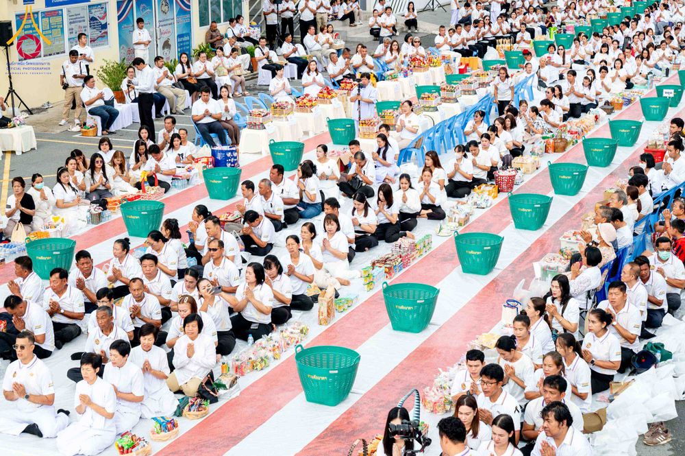 ภาพ No.346980:วันอาทิตย์ที่ 30 สิงหาคม พ.ศ. 2569  พิธีทำบุญตักบาตรพระ 123 รูป เนื่องในโอกาสครบรอบ 122 ปี แห่งการก่อตั้งอำเภอคลองหลวง จังหวัดปทุมธานี ณ บริเวณหน้าที่ว่าการอำเภอคลองหลวง