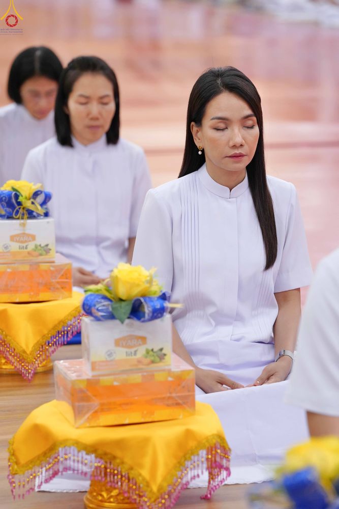 ภาพ No.343581:วันที่ 16 สิงหาคม พ.ศ.2569 พิธีถวายคิลานเภสัช และอุปกรณ์ทางการแพทย์ ณ ห้องแก้วสารพัดนึก2 วัดพระธรรมกาย