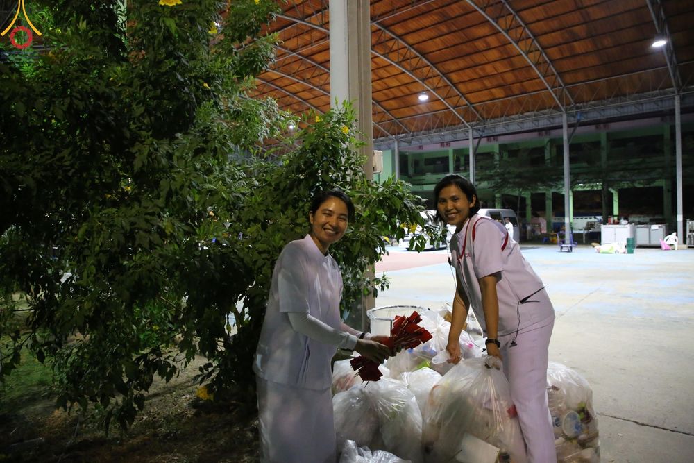 ภาพ No.117041:V.16 เป็นทีม การเตรียมงาน เก็บงาน การรับบุญของเจ้าหน้าที่หน่วยงานต่างๆ เพื่อโครงการธรรมยาตรา กตัญญูบูชามหาปูชนียาจารย์ พระมงคลเทพมุนี (สด จนฺทสโร) พระผู้ปราบมาร อนุสรณ์สถาน 7 แห่ง ปีที่ 12 ระหว่างวันที่ 2 - 31 มกราคม พ.ศ. 2567