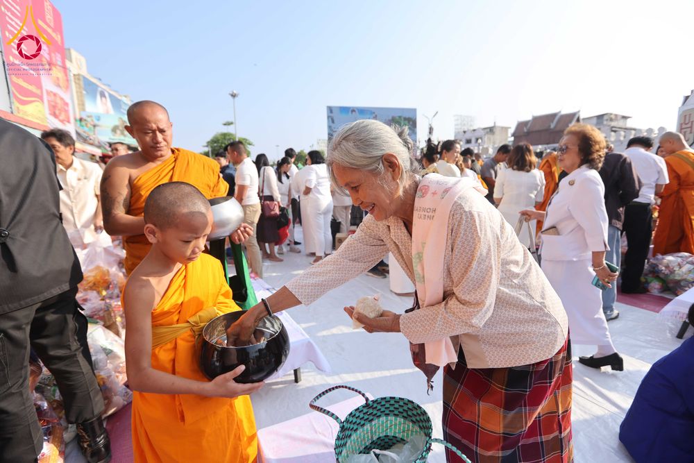 ภาพ No.312918:วันอาทิตย์ที่ 8 มีนาคม พ.ศ.2569 ทำบุญเมืองนครราชสีมา 558 ปี ตักบาตรพระ 10,000 รูป (ภาพชุดที่ 2)