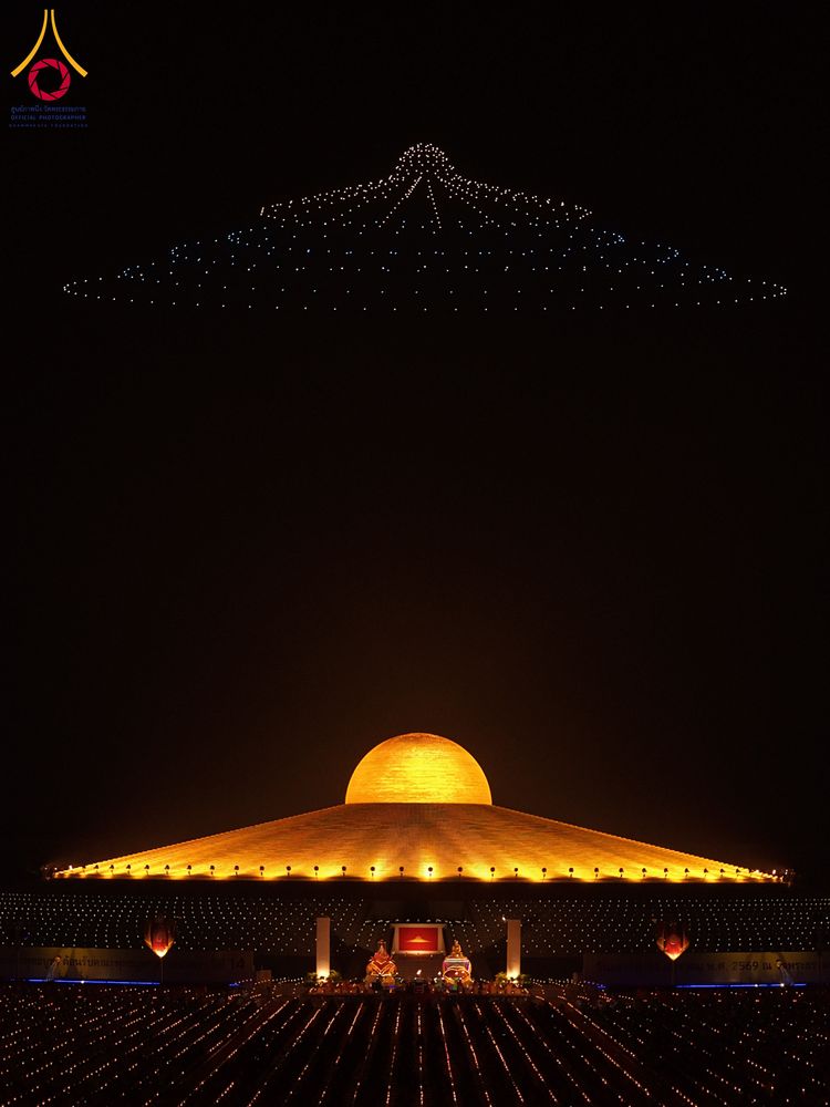 ภาพ No.307259:วันที่ 31 มกราคม พ.ศ. 2569  พิธีจุดประทีปธรรมถวายเป็นพุทธบูชา  และบูชาธรรมมหาปูชนียาจารย์ (ภาพชุดที่ 1) ณ วัดพระธรรมกาย ปทุมธานี ในโครงการธรรมยาตรา กตัญญูบูชา มหาปูชนียาจารย์ พระมงคลเทพมุนี(สด จนฺทสโร) พระผู้ปราบมาร อนุสรณ์สถาน 7 แห่ง ปีที่ 14