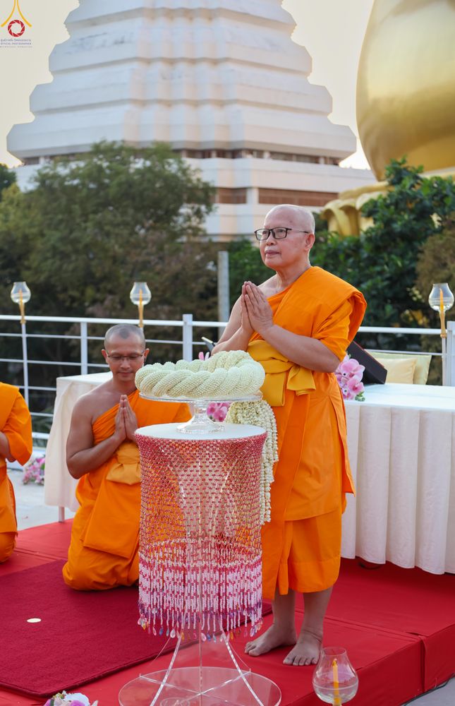 ภาพ No.302813:วันที่ 24 มกราคม พ.ศ. 2569 พิธีจุดประทีปธรรมถวายเป็นพุทธบูชา  และบูชาธรรมมหาปูชนียาจารย์  ณ อาคารธรรมยาตรา กตัญญูบูชามหาปูชนียาจารย์  ตรงข้ามวัดปากน้ำภาษีเจริญ จ.กรุงเทพมหานคร ในโครงการธรรมยาตรา กตัญญูบูชา มหาปูชนียาจารย์ พระมงคลเทพมุนี(สด จนฺทสโร) พระผู