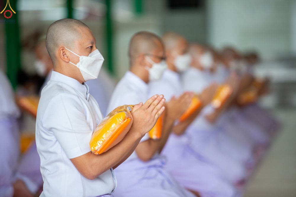 ภาพ No.82703:พิธีเวียนประทักษิณ, พิธีวันทาเจดีย์ ณ มหาธรรมกายเจดีย์  พิธีบรรพชาหมู่พระพี่เลี้ยงเข้าพรรษา, ธรรมทายาทอุดมศึกษา รุ่นที่ 50(ภาคฤดูฝน) และธรรมทายาทพุทธศาสตร์สากล รุ่นที่ 7 (ภาคฤดูฝน) วันเสาร์ที่ 17 มิถุนายน พ.ศ. 2566 ณ  โบสถ์พระไตรปิฎก วัดพระธรรมกาย จ.ปทุม