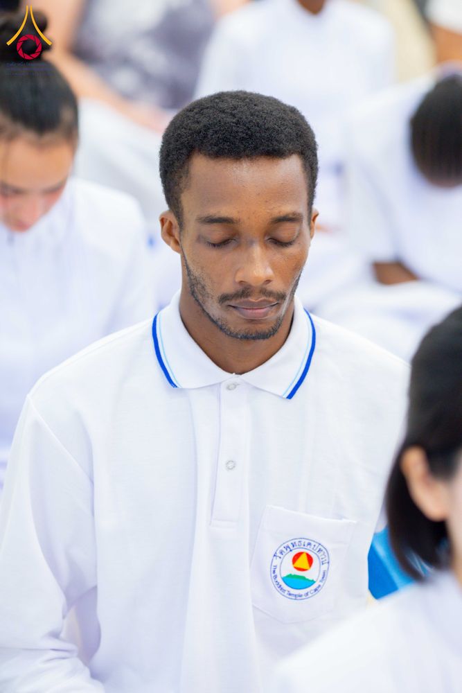 ภาพ No.313260:วันอาทิตย์ที่ 8 มีนาคม พ.ศ. 2569 พิธีสมโภชรูปเหมือนพระมงคลเทพมุนี (สด จนฺทสโร) และพิธีทอดผ้าป่าสามัคคีเพื่อสร้างวิหารพระมงคลเทพมุนี ณ วัดพุทธเคปทาวน์ ประเทศแอฟริกาใต้