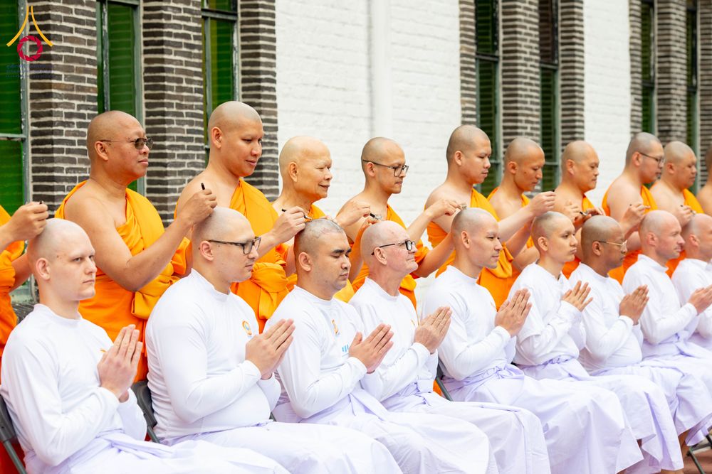 ภาพ No.336691:วันศุกร์ที่ 12 มิถุนายน พ.ศ. 2569 พิธีตัดปอยผมและพิธีปลงผมนาคธรรมทายาท  ภาคพื้นยุโรป รุ่นที่ 11   ณ วัดพระธรรมกายเบลเยียม ประเทศเบลเยียม