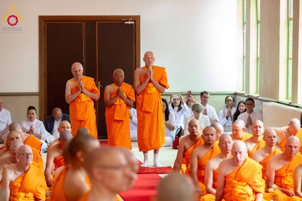 ภาพ No.336826:วันที่ 14 มิถุนายน พ.ศ. 2569 พิธีอุปสมบทธรรมทายาท นานาชาติยุโรปรุ่นที่ 11 เบลเยียม