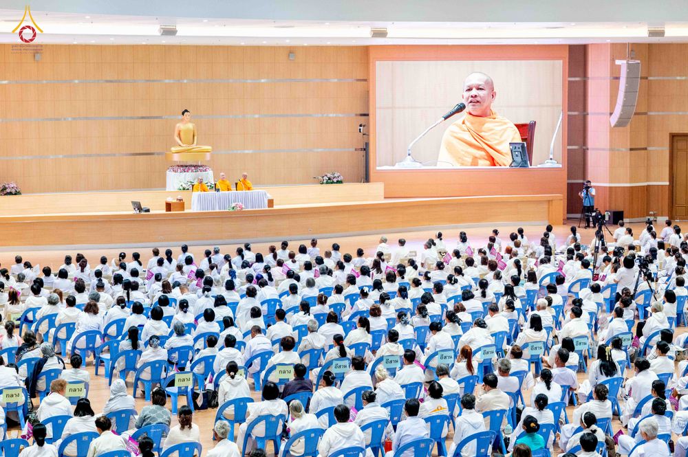 ภาพ No.344432:วันที่ 21-23 สิงหาคม พ.ศ. 2569 สัมมนารวมใจผู้นำบุญ บูชาธรรม 82 ปี หลวงพ่อธัมมชโย รุ่นที่ 1 กฐินสามัคคีทั่วไทย 30,000 วัด โครงการอุปสมบทบูชาธรรมมหาปูชนียาจารย์ 3,000 รูป  ณ ศูนย์ปฏิบัติธรรมเวิล์ดพีช วัลเล่ย์ จ.นครราชสีมา