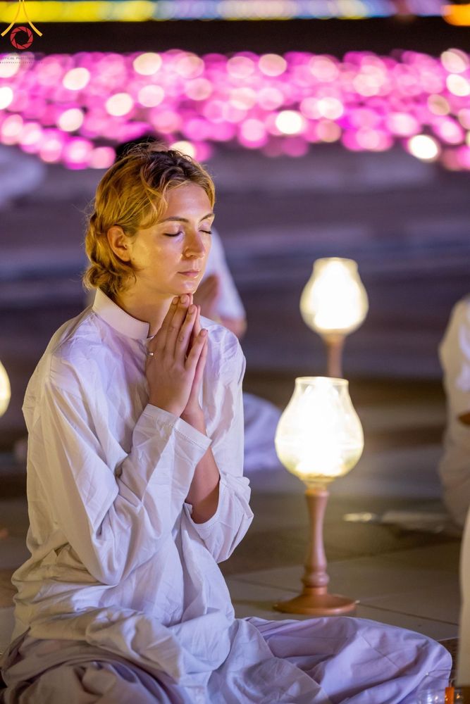 ภาพ No.279346:พิธีจุดวิสาขประทีป พิธีเวียนประทักษิณ ในวันวิสาขบูชา พุธที่ 22 พฤษภาคม พ.ศ. 2567 ( วันพระขึ้น 15 ค่ำ เดือน 6 ) ณ ลานธรรม พระมหาธรรมกายเจดีย์ วัดพระธรรมกาย จ.ปทุมธานี