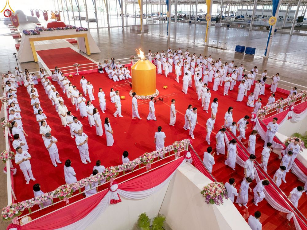 ภาพ No.247174:วันที่ 21 กันยายน พ.ศ. 2568 งานบุญวันอาทิตย์ พิธีจุดเทียนใจ ไฟนิรันด์ อนันตชัย ณ วัดพระธรรมกาย จ.ปทุมธานี