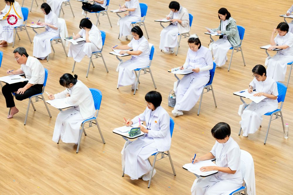 ภาพ No.309567:วันที่ 12 กุมภาพันธ์ พ.ศ. 2569 การสอบบาลีสนามหลวง ประจำปี 2569 ประโยค 1-2, ป.ธ.3/ ประโยค บ.ศ.1-2, บ.ศ.3 ณ สนามสอบประจำจังหวัดปทุมธานี แห่งที่ 2  วัดพระธรรมกาย อ.คลองหลวง จ.ปทุมธานี