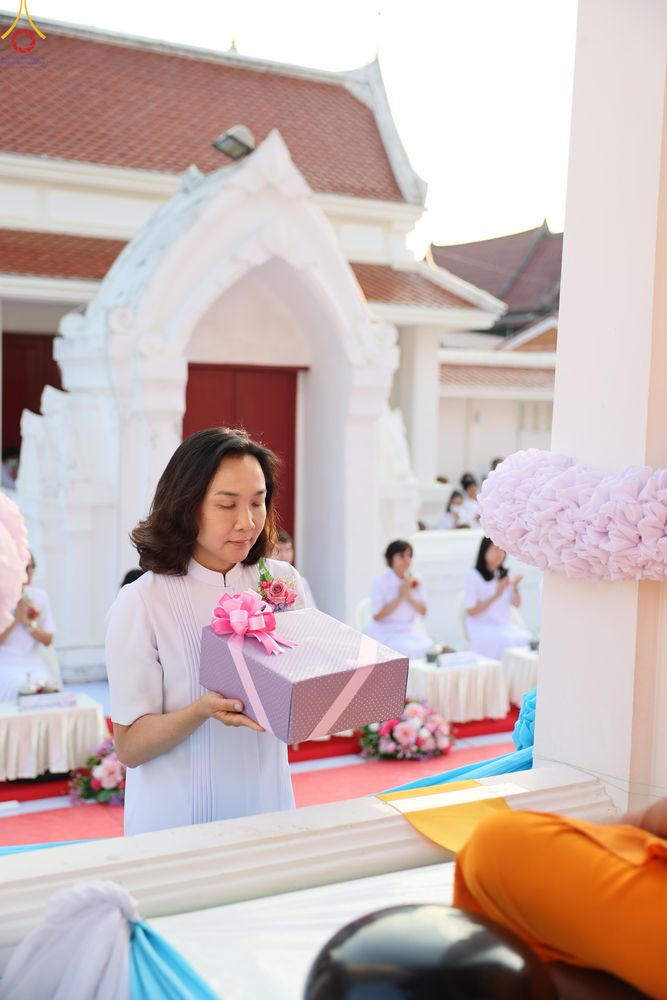 ภาพ No.297565:วันที่ 18 มกราคม พ.ศ. 2569 พิธีตักบาตรพระธรรมยาตรา ณ วัดโบสถ์บน ต.บางคูเวียง จ.นนทบุรี อนุสรณ์สถานลำดับที่ 4 สถานที่เกิดด้วยกายธรรม ในโครงการธรรมยาตรา กตัญญูบูชา มหาปูชนียาจารย์ พระมงคลเทพมุนี(สด จนฺทสโร) พระผู้ปราบมาร อนุสรณ์สถาน 7 แห่ง ปีที่ 14