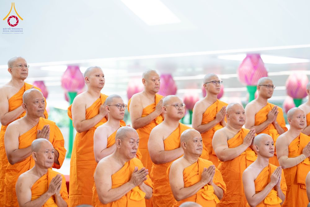 ภาพ No.286631:วันเสาร์ที่ 12 กรกฏาคม พ.ศ.2568 พิธีบรรพชาอุปสมบท  โครงการบรรพชาอุปสมบทหมู่ ธรรมทายาทนานาชาติ(ภาคภาษาจีน), โครงการบรรพชาสามเณร โรงเรียนนานาชาติ รุ่นที 14