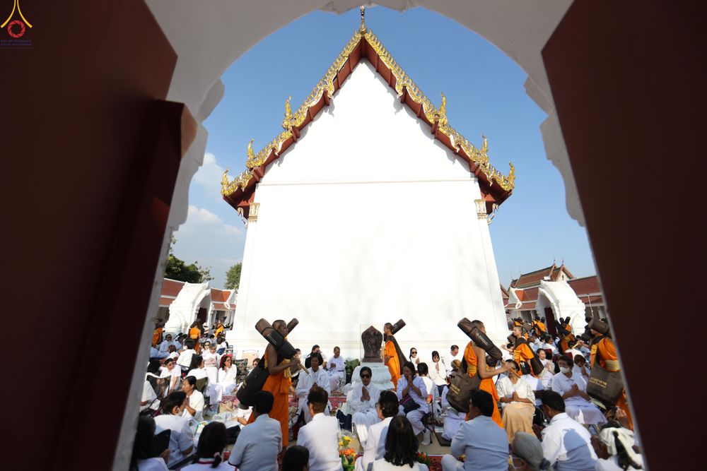 ภาพ No.295243:วันที่ 16 มกราคม พ.ศ. 2569 พิธีต้อนรับพระธรรมยาตรา อนุสรณ์สถานลำดับที่ 4 (ภาพชุดที่ 2) สถานที่เกิดด้วยกายธรรม ณ วัดโบสถ์บน ต.บางคูเวียง จ.นนทบุรี ในโครงการธรรมยาตรา กตัญญูบูชา มหาปูชนียาจารย์ พระมงคลเทพมุนี(สด จนฺทสโร) พระผู้ปราบมาร อนุสรณ์สถาน 7 แห่ง ปี