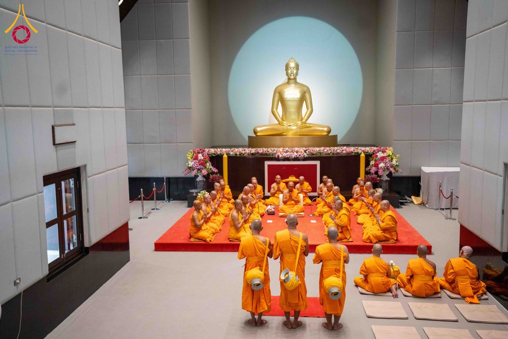 ภาพ No.298240:วันเสาร์ที่ 17 มกราคม พ.ศ. 2569 พิธีบรรพชาอุปสมบท โครงการอุปสมบทหมู่ บูชาธรรมครบ 117 ปี คุณยายอาจารย์มหารัตนอุบาสิกาจันทร์ ขนนกยูง  ณ อุโบสถพระไตรปิฎก วัดพระธรรมกาย