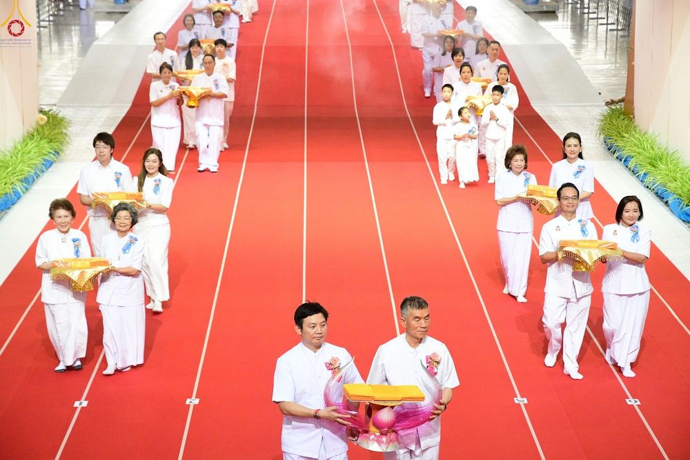 ภาพ No.345631:วันพฤหัสบดีที่ 27 สิงหาคม พ.ศ.2569 พิธีทอดผ้าป่าเพื่อถวายอุปกรณ์สื่อโสตทัศน์ อาคาร 82 ปี หลวงพ่อธัมมชโย พิธีทอดผ้าป่าสมทบกฐินวัดพระธรรมกาย และสมทบกฐิน 30,000 กว่าวัดทั่วไทย ครั้งที่ 1 ประจำปี พุทธศักราช 2569 ณ วัดพระธรรมกาย ปทุมธานี