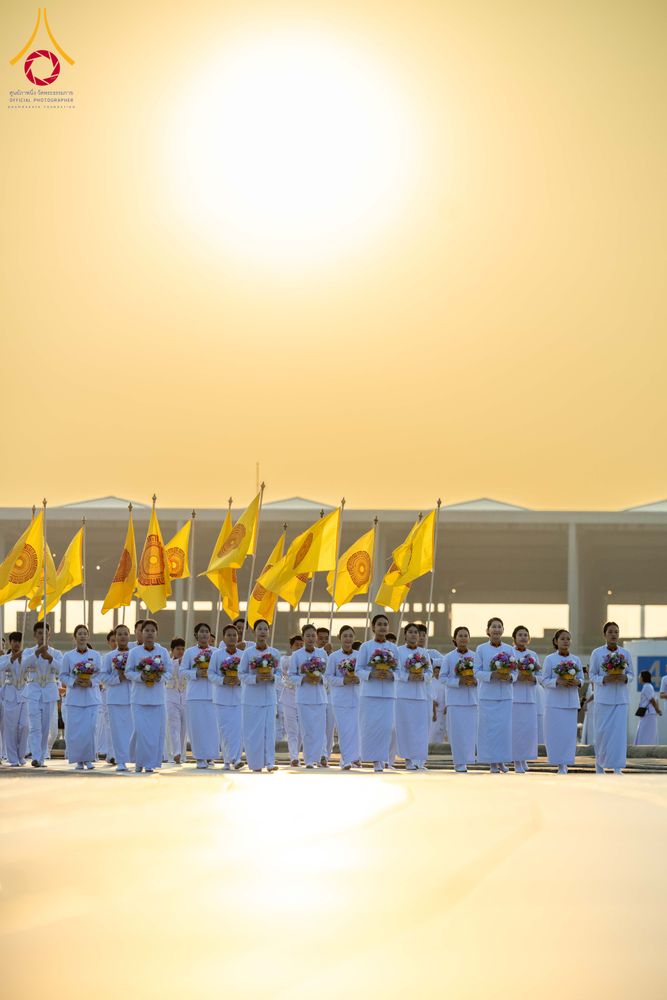 ภาพ No.320831:วันเสาร์ที่ 11 เมษายน พ.ศ.2569 พิธีเวียนประทักษิณ พิธีวันทาเจดีย์ โครงการอุปสมบทหมู่ บูชาธรรมหลวงพ่อธัมมชโย พ.ศ.2569 โครงการอุปสมบทหมู่ธรรมทายาท ระดับอุดมศึกษา รุ่น 53 (ภาคฤดูร้อน) ณ วัดพระธรรมกาย ปทุมธานี