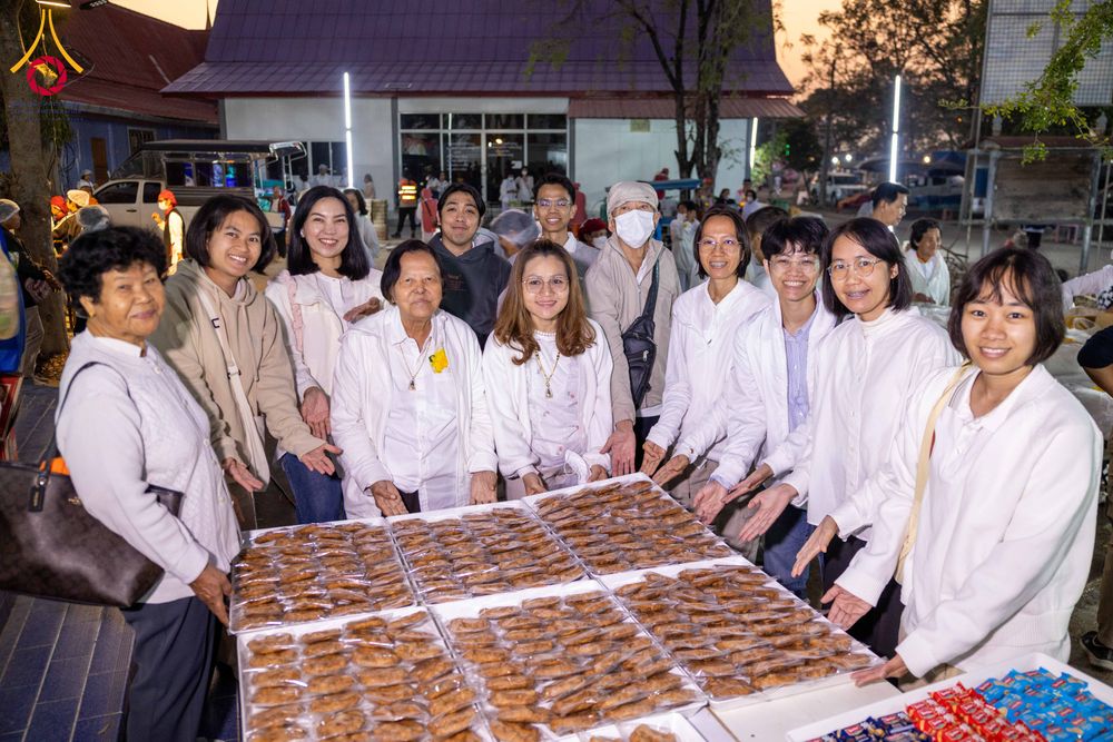 ภาพ No.293823:วันที่ 14 มกราคม พ.ศ. 2569  พิธีถวายภัตตาหารเป็นสังฆทาน แด่พระธรรมยาตรา  ณ วัดสองพี่น้อง ต.ต้นตาล อ.สองพี่น้อง จ.สุพรรณบุรี  ในโครงการธรรมยาตรา กตัญญูบูชา มหาปูชนียาจารย์  พระมงคลเทพมุนี(สด จนฺทสโร) พระผู้ปราบมาร  อนุสรณ์สถาน 7 แห่ง ปีที่ 14