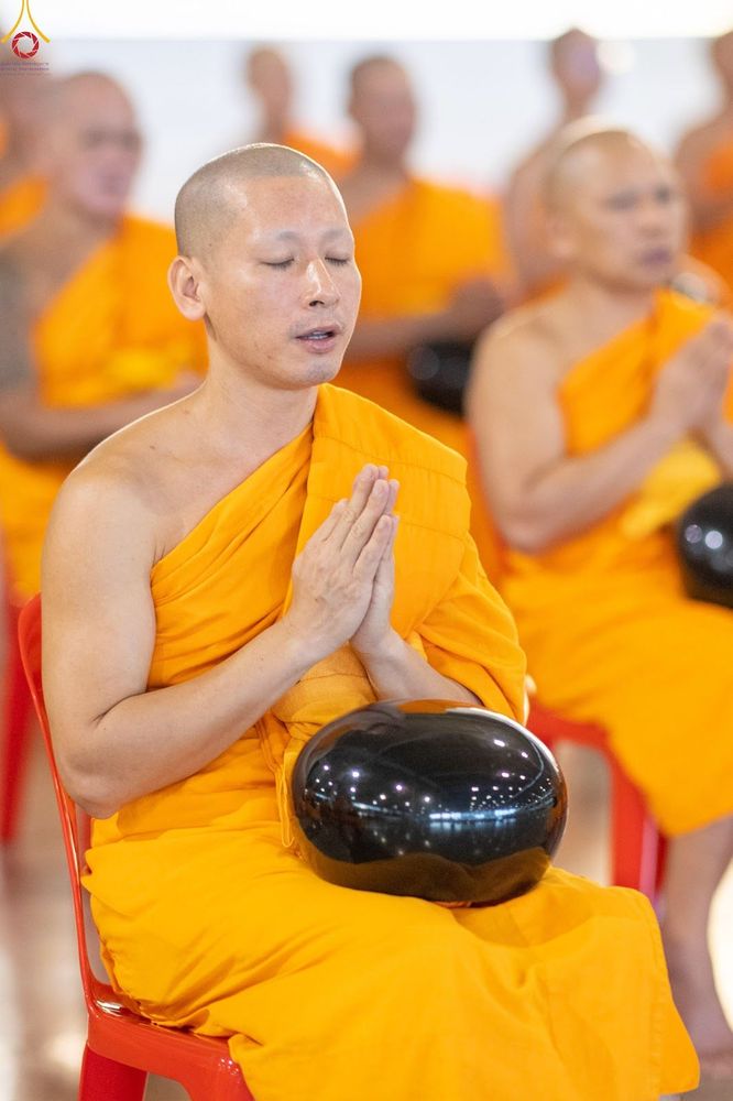 ภาพ No.345351:วันพฤหัสบดีที่ 27 สิงหาคม พ.ศ.2569 พิธีตักบาตรในวันธรรมชัย ณ สภาธรรมกายสากล วัดพระธรรมกาย ปทุมธานี