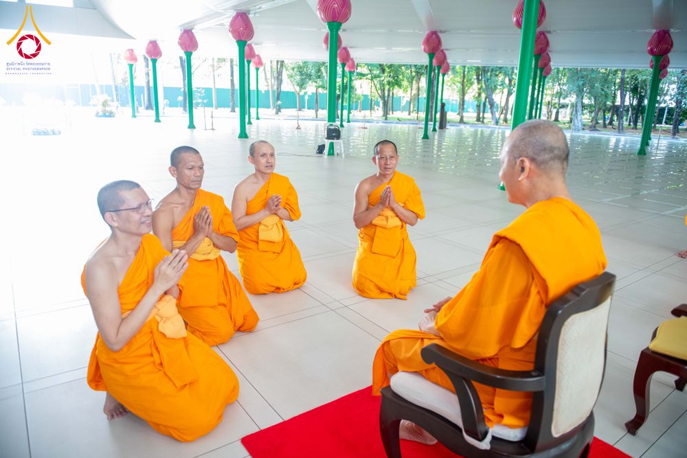 ภาพ No.321342:วันเสาร์ที่ 11 เมษายน พ.ศ.2569 พิธีขอบรรพชา พิธีขอสรณคมณ์และศีล, พิธีถวายบาตร พิธีอุปสมบท โครงการอุปสมบทหมู่ บูชาธรรมหลวงพ่อธัมมชโย พ.ศ.2569 โครงการอุปสมบทหมู่ธรรมทายาท ระดับอุดมศึกษา รุ่น 53 (ภาคฤดูร้อน) ณ วัดพระธรรมกาย ปทุมธานี