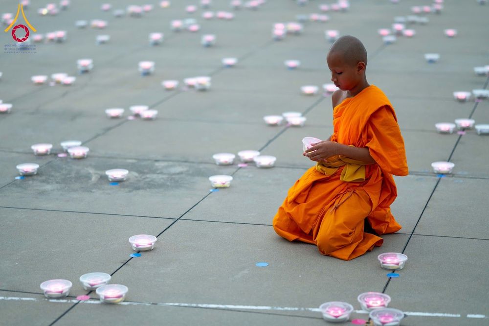 ภาพ No.345733:วันพฤหัสบดีที่ 27 สิงหาคม พ.ศ.2569 พิธีจุดประทีป เนื่องในวันธรรมชัย ณ วัดพระธรรมกาย ปทุมธานี