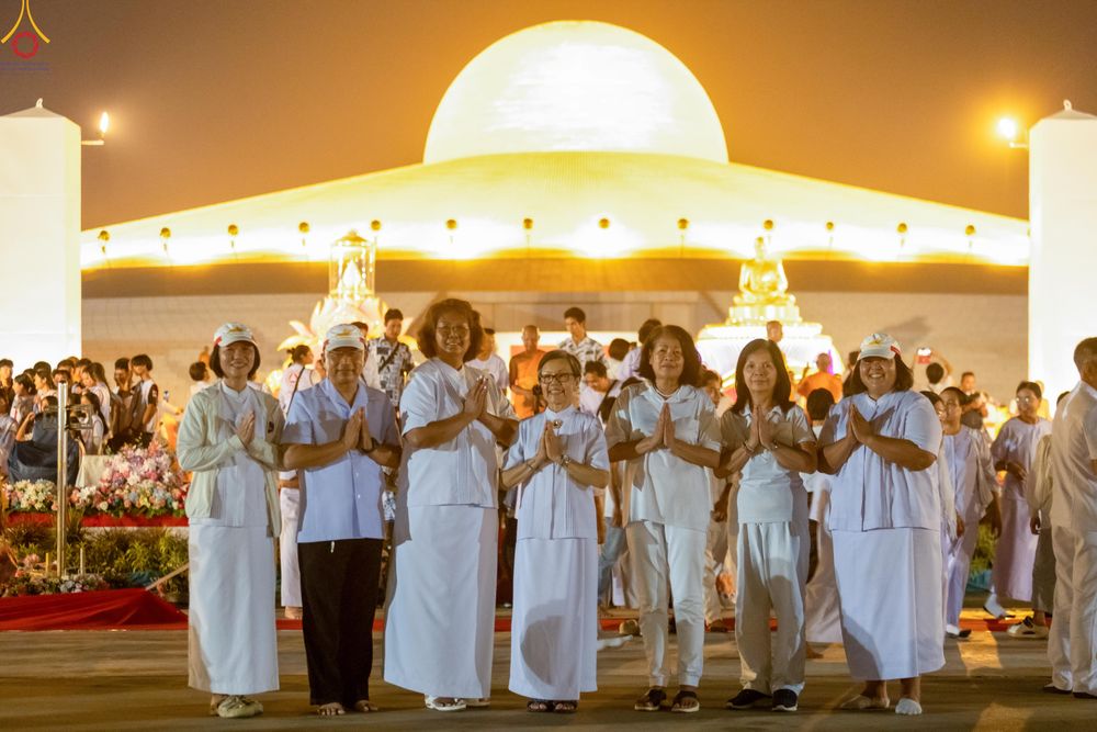 ภาพ No.308152:วันที่ 31 มกราคม พ.ศ. 2569 พิธีจุดประทีปธรรมถวายเป็นพุทธบูชา  และบูชาธรรมมหาปูชนียาจารย์ (ภาพชุดที่ 3) ณ วัดพระธรรมกาย ปทุมธานี ในโครงการธรรมยาตรา กตัญญูบูชา มหาปูชนียาจารย์ พระมงคลเทพมุนี(สด จนฺทสโร) พระผู้ปราบมาร อนุสรณ์สถาน 7 แห่ง ปีที่ 14