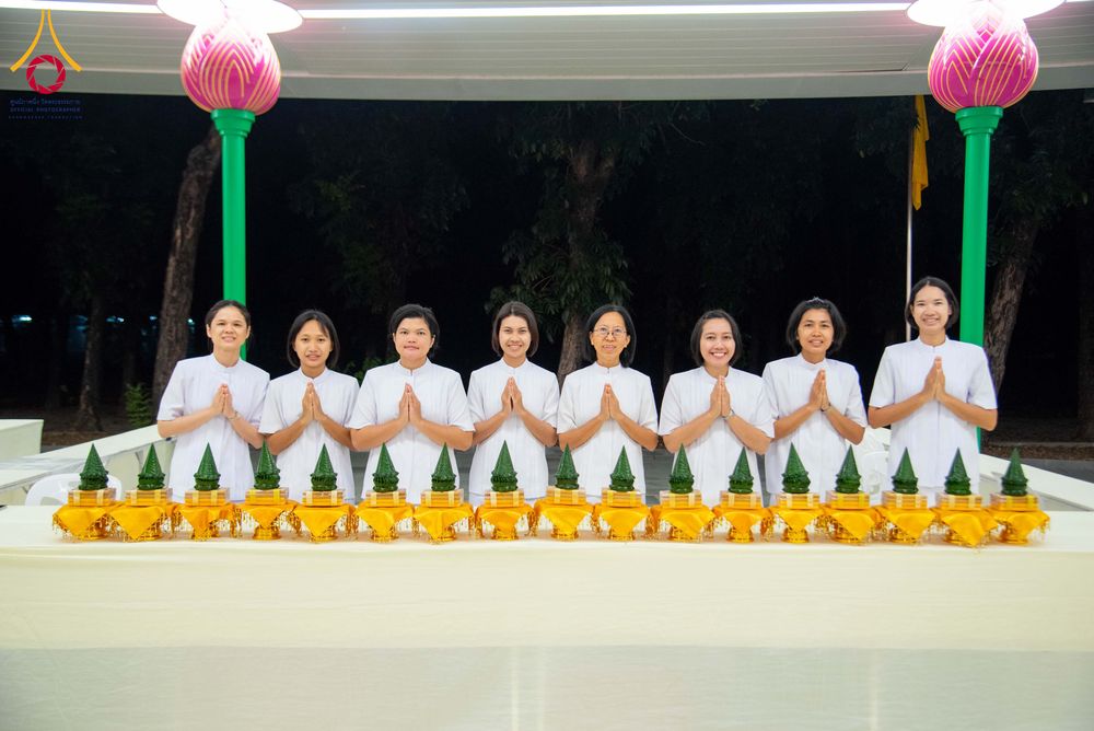 ภาพ No.298003:วันเสาร์ที่ 17 มกราคม พ.ศ. 2569 พิธีบรรพชาอุปสมบท โครงการอุปสมบทหมู่ บูชาธรรมครบ 117 ปี คุณยายอาจารย์มหารัตนอุบาสิกาจันทร์ ขนนกยูง  ณ อุโบสถพระไตรปิฎก วัดพระธรรมกาย