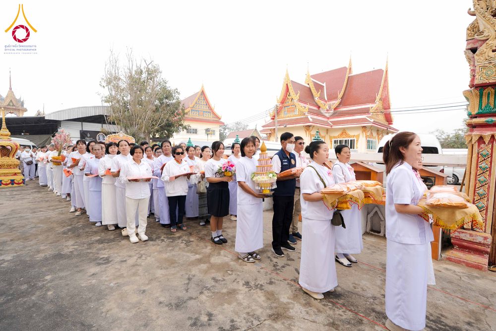 ภาพ No.298921:วันที่ 20 มกราคม พ.ศ. 2569 พิธีทอดผ้าป่าทำนุบำรุงศาสนสถาน ณ วัดใหม่นพรัตน์ ต.เนินพระปรางค์ อ.สองพี่น้อง จ.สุพรรณบุรี ในโครงการธรรมยาตรา กตัญญูบูชา มหาปูชนียาจารย์ พระมงคลเทพมุนี(สด จนฺทสโร) พระผู้ปราบมาร อนุสรณ์สถาน 7 แห่ง ปีที่ 14