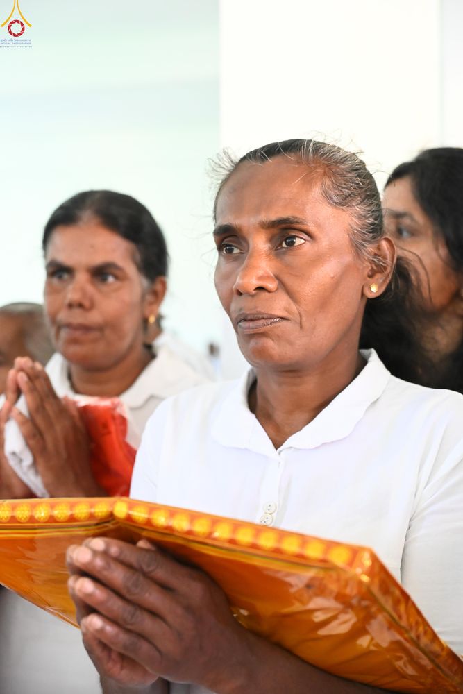 ภาพ No.284310:วันที่ 28 ตุลาคม พ.ศ.2568 กฐินสมทบต่างประเทศ โดยคณะศิษยานุศิษย์ บูชาธรรม 81 ปี หลวงพ่อธัมมชโย ณ วัดศรีสุคตาราม บาลังโกด้า ศรีลังกา