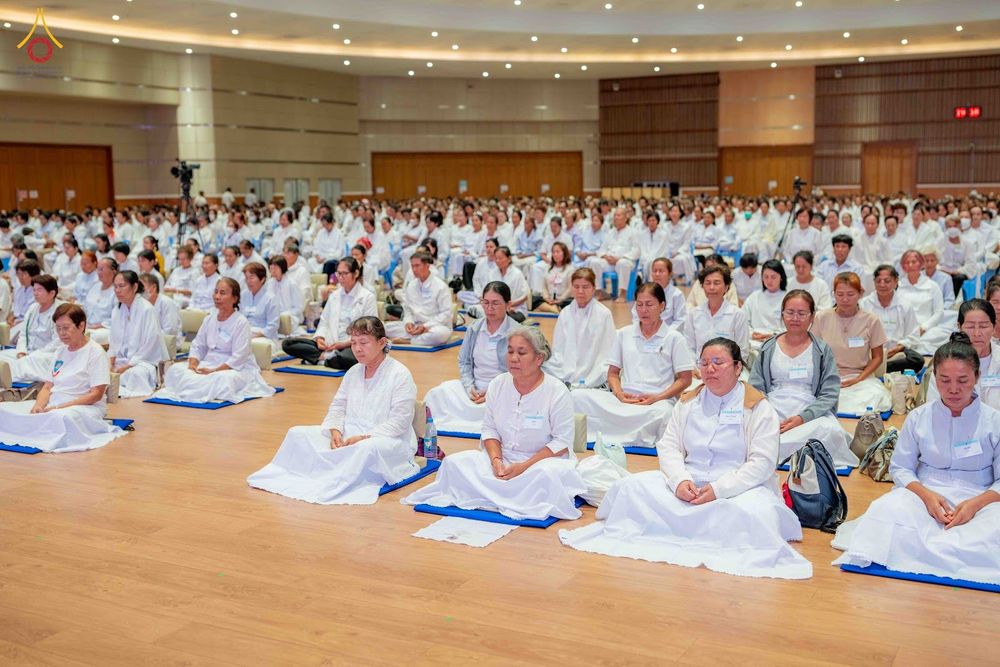 ภาพ No.344356:วันที่ 21-23 สิงหาคม พ.ศ. 2569 สัมมนารวมใจผู้นำบุญ บูชาธรรม 82 ปี หลวงพ่อธัมมชโย รุ่นที่ 1 กฐินสามัคคีทั่วไทย 30,000 วัด โครงการอุปสมบทบูชาธรรมมหาปูชนียาจารย์ 3,000 รูป  ณ ศูนย์ปฏิบัติธรรมเวิล์ดพีช วัลเล่ย์ จ.นครราชสีมา