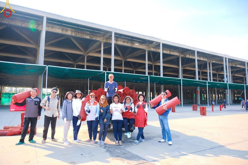 ภาพ No.208152:V.55 สารพัดV สารพัดดี ที่วัดพระธรรมกาย ในโครงการธรรมยาตรา กตัญญูบูชา มหาปูชนียาจารย์ พระมงคลเทพมุนี (สด จนฺทสโร) พระผู้ปราบมาร อนุสรณ์สถาน 7 แห่ง ปีที่ 13 ระหว่างวันที่ 2-31 มกราคม พ.ศ. 2568