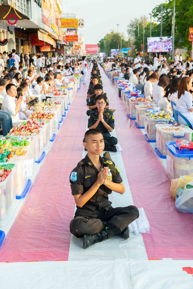 ภาพ No.312777:วันอาทิตย์ที่ 8 มีนาคม พ.ศ.2569 ทำบุญเมืองนครราชสีมา 558 ปี ตักบาตรพระ 10,000 รูป (ภาพชุดที่ 2)