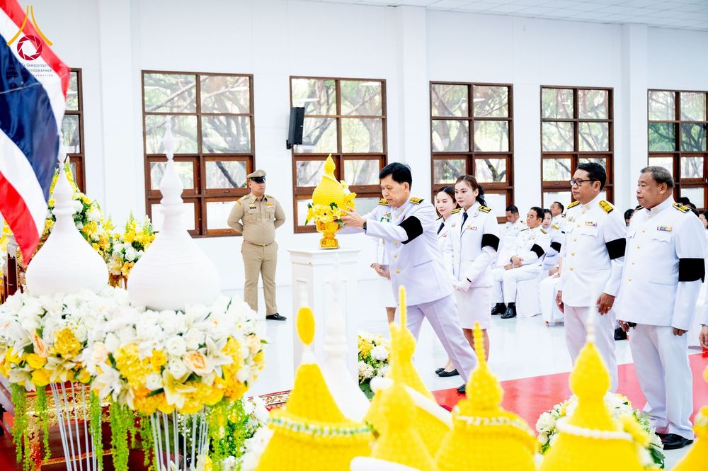 ภาพ No.276085:วันที่ 5 ธันวาคม พ.ศ. 2568 พสกนิกรอำเภอคลองหลวง พร้อมใจบำเพ็ญกุศลอุทิศถวาย “ในหลวงรัชกาลที่ 9” น้อมรำลึกในพระมหากรุณาธิคุณ เนื่องในวันคล้ายวันพระบรมราชสมภพ วันชาติ และวันพ่อแห่งชาติ ณ อาคารปลูกศรัทธา 2 วัดพระธรรมกาย อำเภอคลองหลวง จังหวัดปทุมธานี