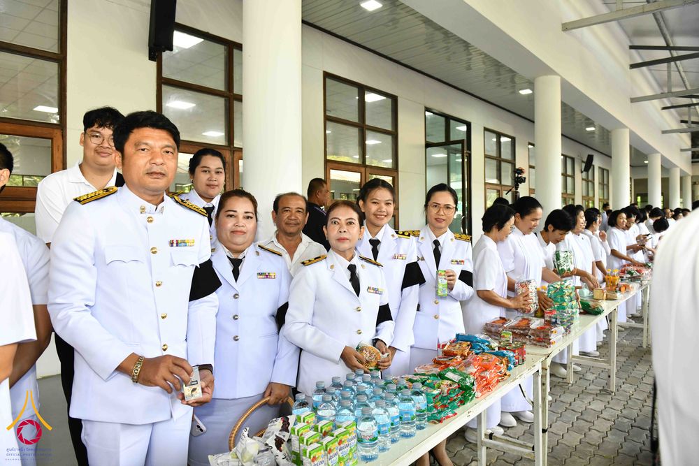 ภาพ No.344275:วันที่ 12 สิงหาคม พ.ศ. 2569  พสกนิกรชาวอำเภอคลองหลวง พร้อมใจร่วมพิธีสวดพระพุทธมนต์และทำบุญตักบาตรถวายพระราชกุศล เนื่องในวันคล้ายวันพระราชสมภพ สมเด็จพระบรมราชชนนีพันปีหลวง และวันแม่แห่งชาติ 12 สิงหาคม 2569