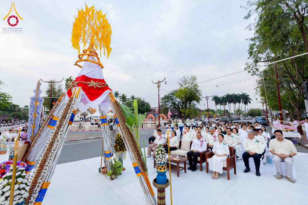 ภาพ No.310841:วันอาทิตย์ที่ 22 กุมภาพันธ์ พ.ศ. 2569 พิธีตักบาตรเเด่คณะพระภิกษุสงฆ์ 1,111 รูป จังหวัดน่าน หนึ่งในโครงการตักบาตรพระ 2,000,000 รูป 77 จังหวัดทั่วไทย ในวาระอันเป็นมงคลยิ่ง ครบรอบ 744 ปี นครน่าน สืบสานศรัทธา ทำบุญใหญ่ของเมืองน่าน ณ ข่วงเมือง วัดภูมินทร์ อำเ