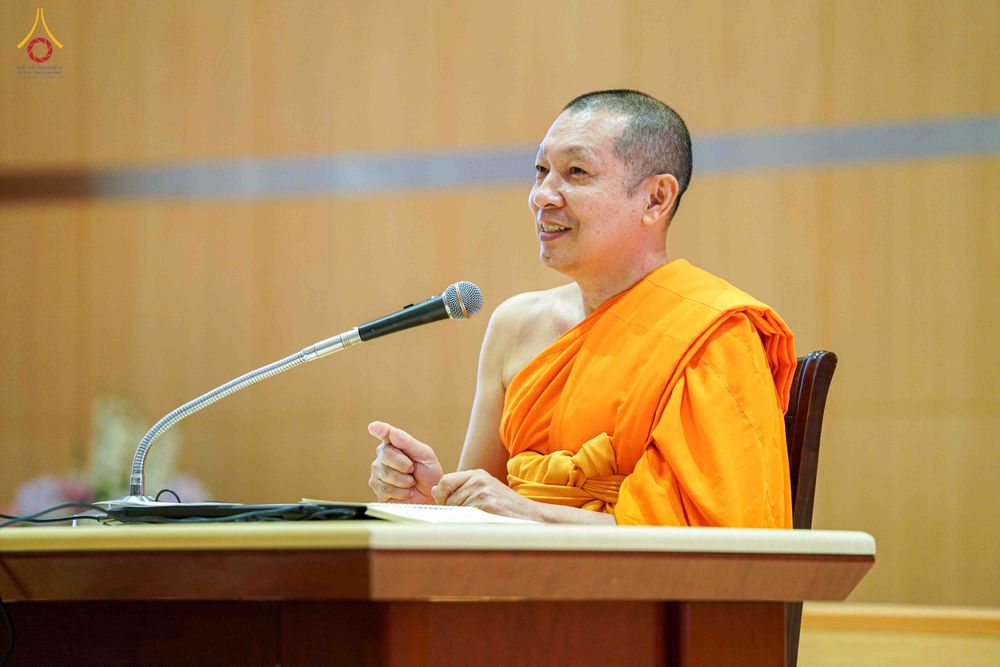 ภาพ No.341506:วันที่ 26 กรกฎาคม พ.ศ. 2569 โครงการพัฒนาคุณธรรม จริยธรรม สำหรับนักเรียนนายสิบตำรวจ (นสต.) รุ่นที่ 17 ศูนย์ฝึกอบรมตำรวจภูธรภาค 1 ได้จัดกิจกรรม  จุดเทียนรวมใจและปฏิบัติธรรมเจริญสมาธิภาวนา เพื่อน้อมอุทิศถวายเป็นพระราชกุศลฯ ณ ศูนย์ปฏิบัติธรรมเวิล์ดพีช วัลเล่