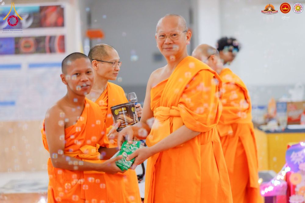 ภาพ No.280028:วันที่ 31 ธันวาคม พ.ศ. 2568 พิธีปิดโครงการอบรมสามเณรอินโดนีเซีย