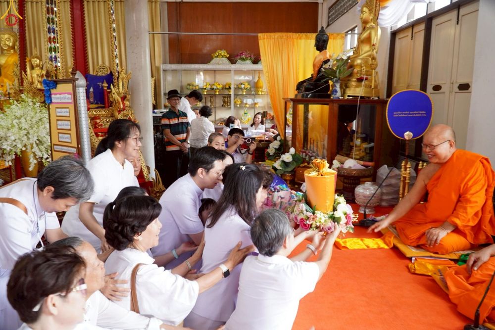 ภาพ No.252656:วันที่ 12 ตุลาคม พ.ศ. 2568 พิธีทอดกฐินสามัคคีทั่วไทย 30,000 วัด โดยคณะศิษยานุศิษย์ บูชาธรรม 81 ปี หลวงพ่อธัมมชโย ณ วัดฉัตรแก้วจงกลณี กรุงเทพมหานคร