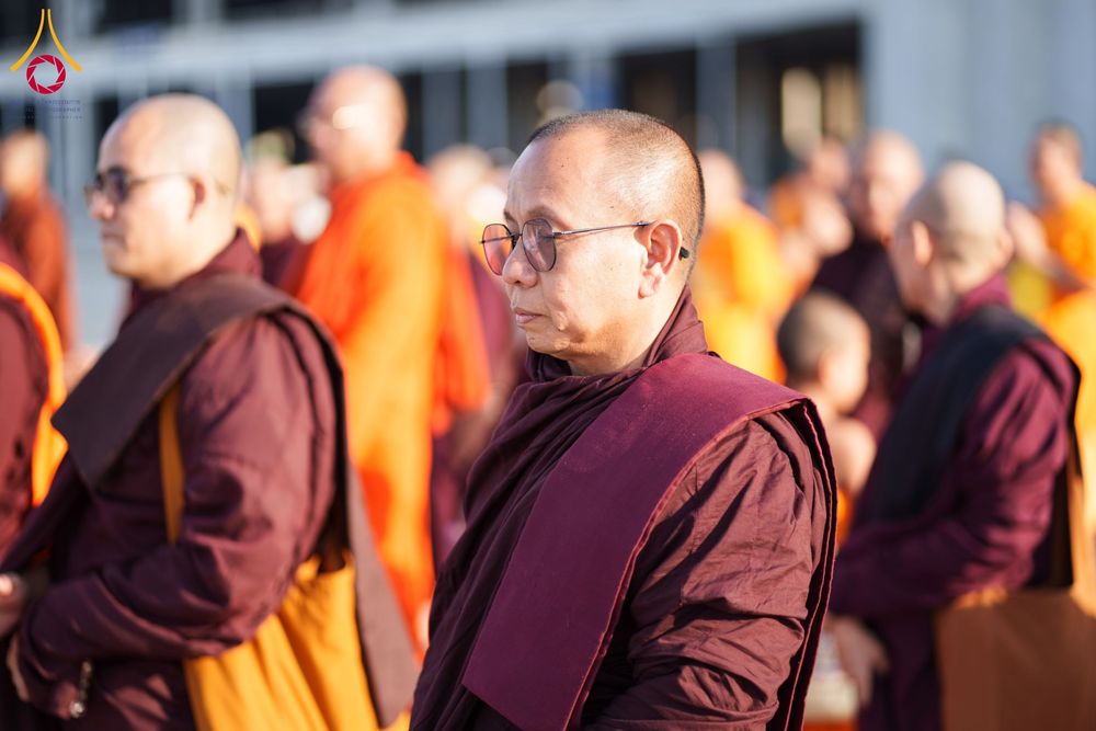 ภาพ No.178176:พิธีทอดผ้าป่าไทย-เมียนมา ครั้งที่ 7 วันอาทิตย์ที่ 1 ธันวาคม พ.ศ.2567 ณ สภาธรรมกายสากล  พระมหาธรรมกายเจดีย์ วัดพระธรรมกาย จ.ปทุมธานี